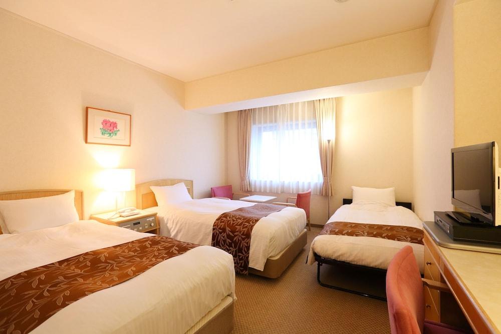 Hotel Hiroshima Garden Palace Екстер'єр фото